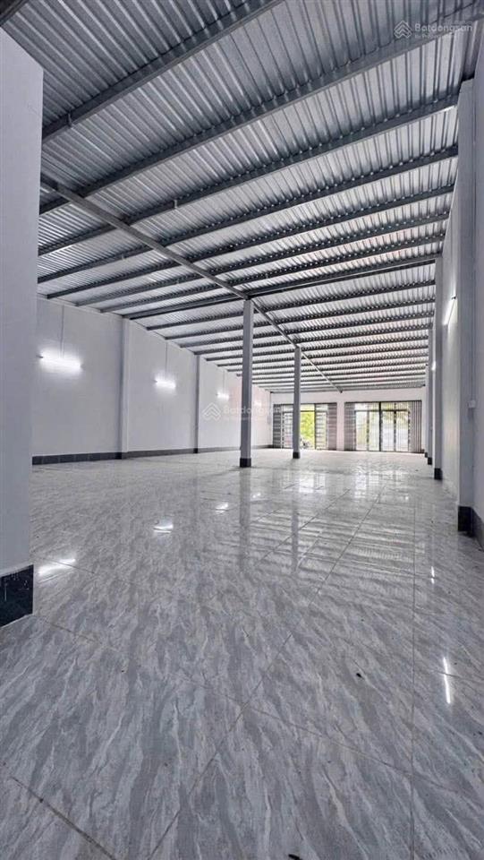 Cho thuê kho 375 m2 khu ngân thuận 18 triệu