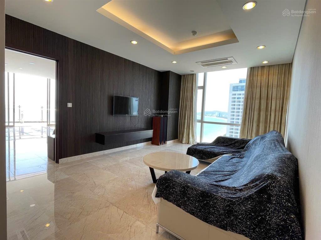 Bán căn hộ view trực diện biển trần phú nha trang center 3 phòng ngủ 462m2 (có sổ hồng)