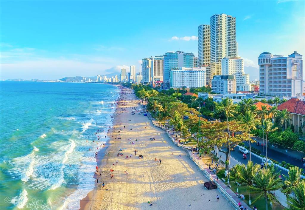 Bán căn hộ view trực diện biển trần phú nha trang center 3 phòng ngủ 462m2 (có sổ hồng)