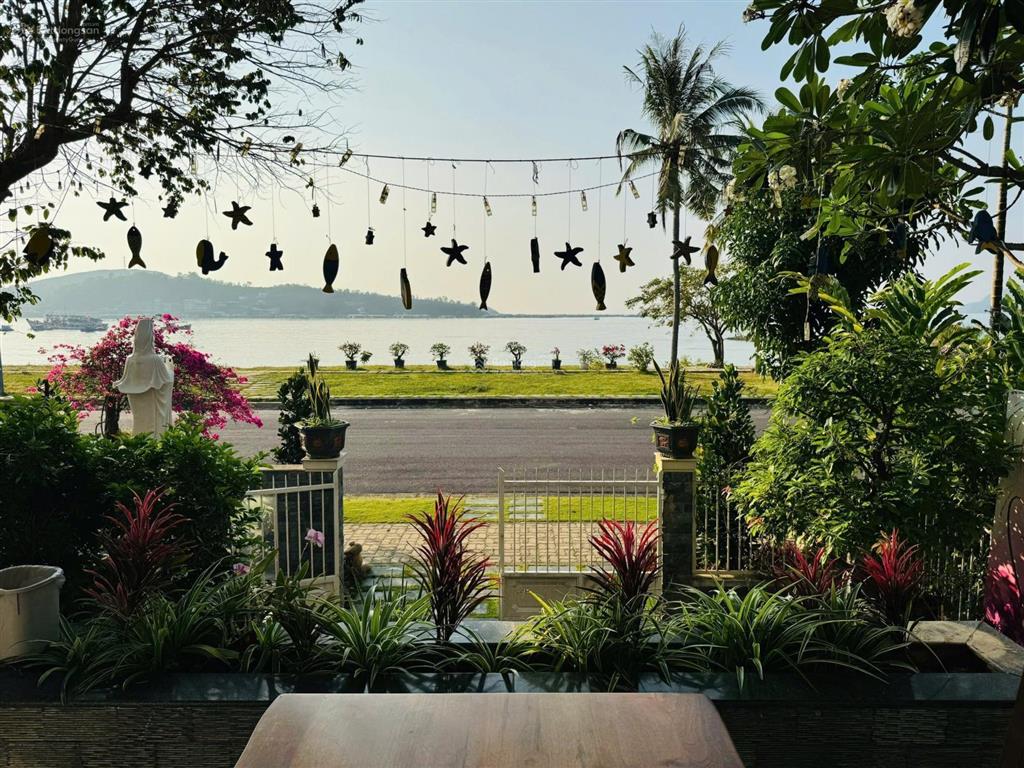 Bán biệt thự mặt biển an viên nha trang (2 mặt đường, sổ hồng hoàn công)