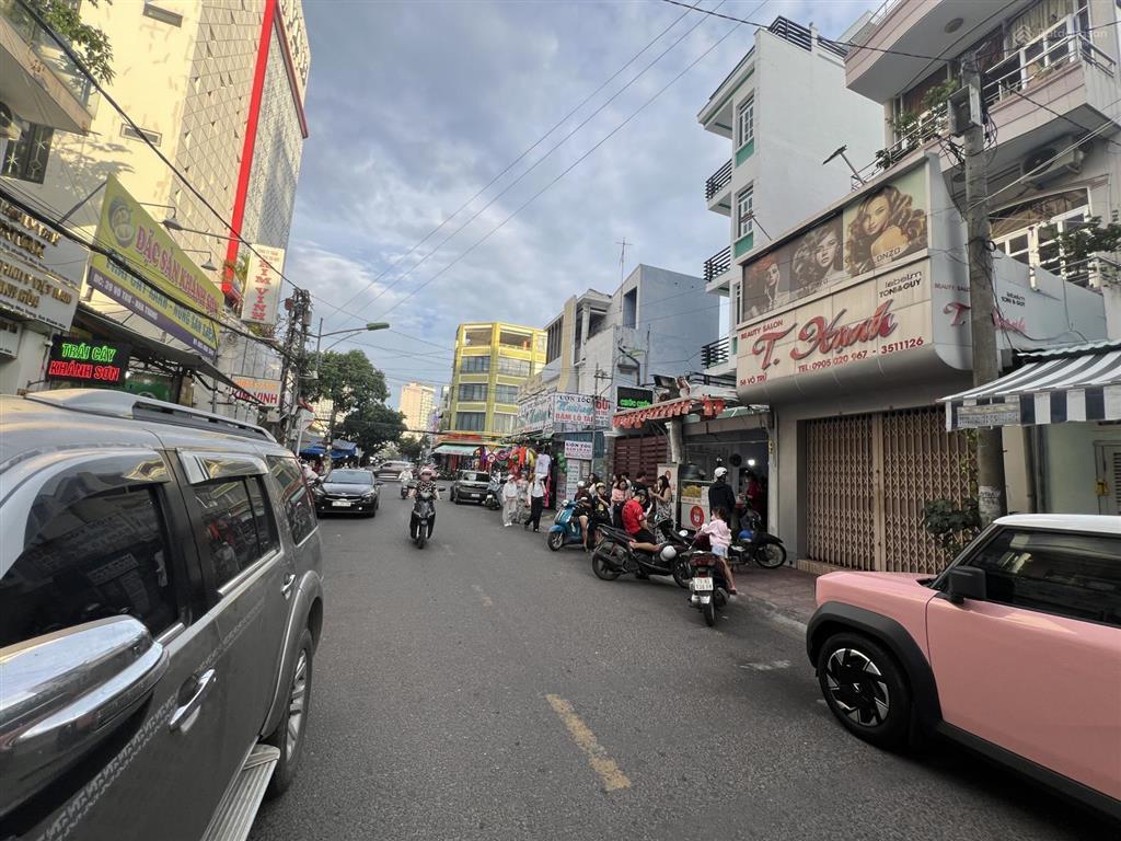 Bán nhà mặt tiền võ trứ nha trang (cách chợ xóm mới 300m, gần ngã tư ngô gia tự)
