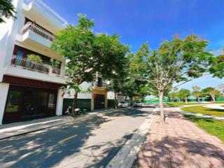Bán nhà hà quang 2 nha trang đối diện công viên.