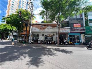 Giảm 2 tỷ còn 28 tỷ  nhà mặt tiền bạch đằng nha trang, 94m2, sát ngã 4 tô hiến thành