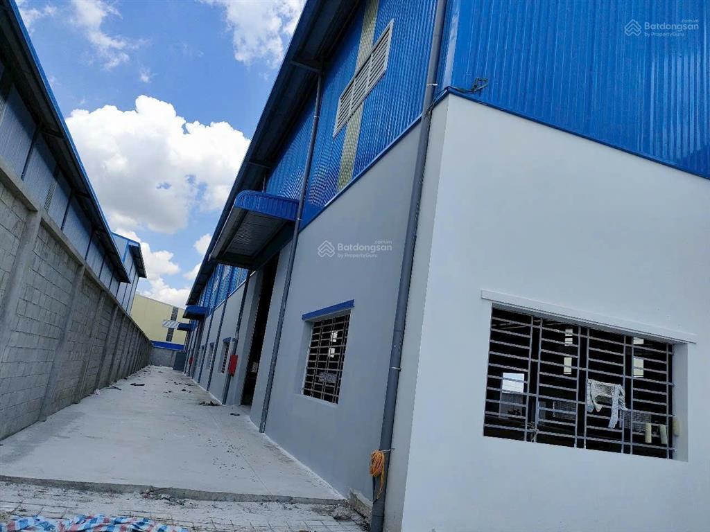 Căn cho thuê nhà xưởng 6700m2, khu vực đức hòa, long an