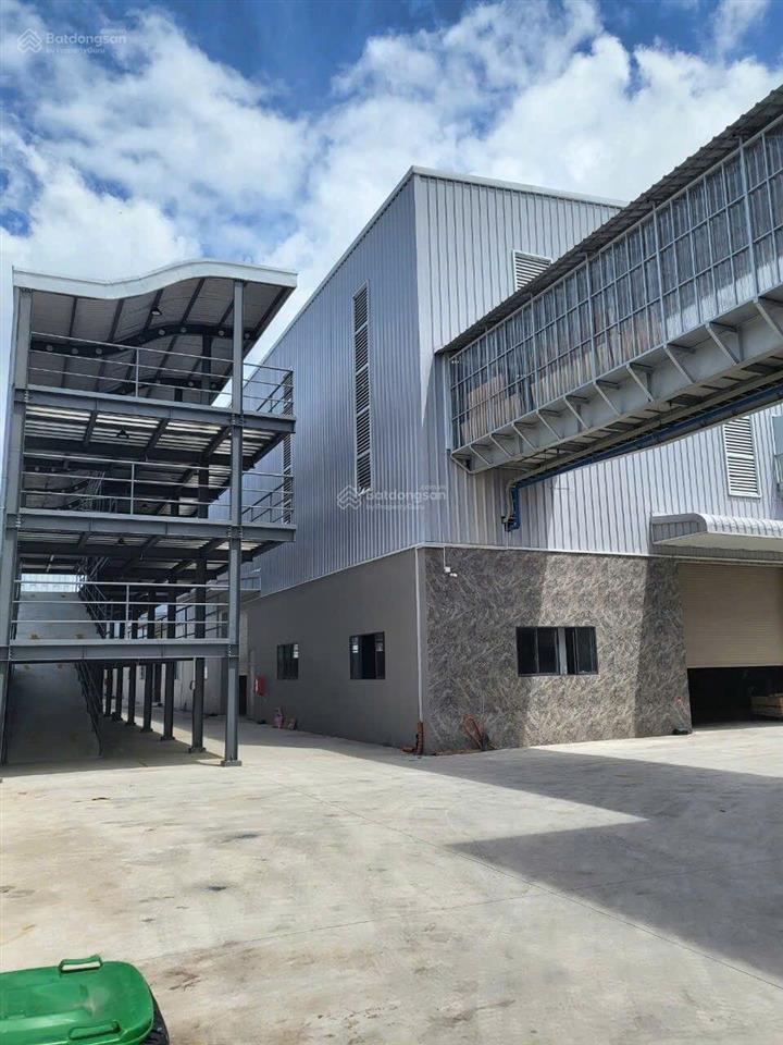 Cần bán nhà xưởng 10000m2 khu công nghiệp đức hòa