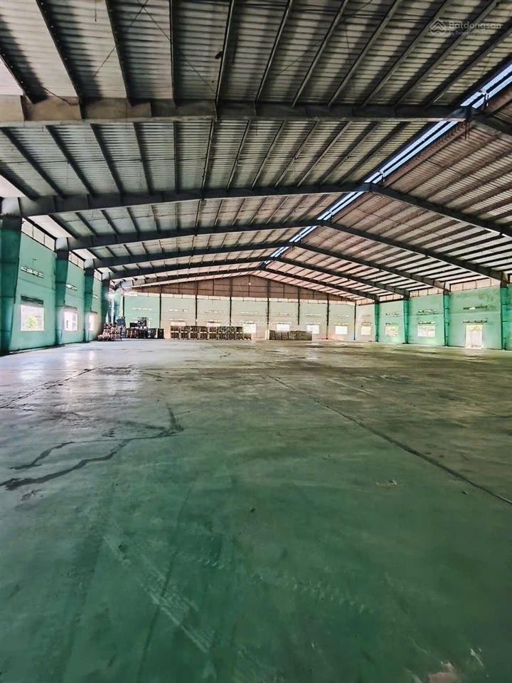 Cho thuê nhà xưởng 2500m khu vực đức hòa