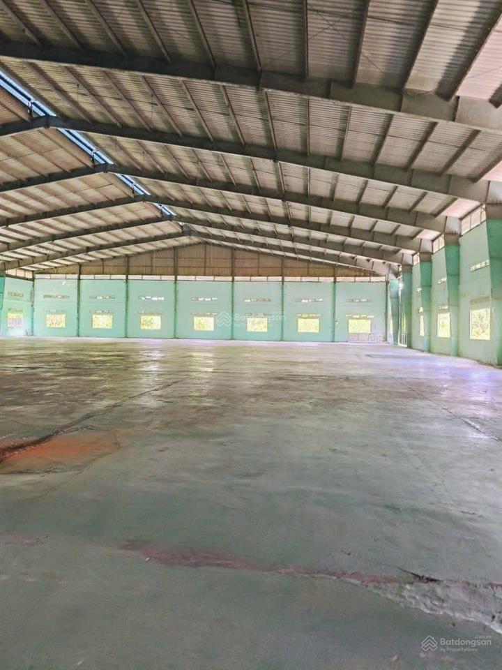 Cho thuê nhà xưởng 2500m khu vực đức hòa