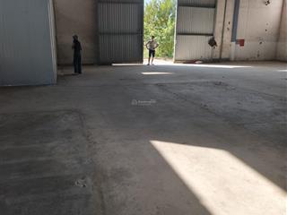 Cho thuê nhà xưởng 1200m khu vực hóc môn