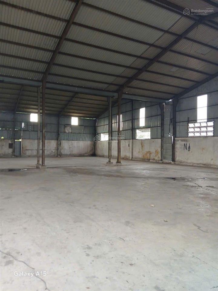 Cần cho thuê nhà xưởng cũ chi 2000m