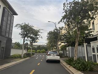 Bán gấp nhà liên kế lk9 dự án lavida residences view hồ giá 8,550 tỷ sổ hồng, hotline 0901 681 ***