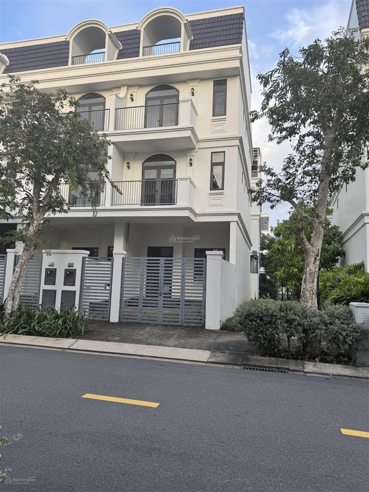 Bán gấp nhà liên kế lk9 dự án lavida residences view hồ giá 8,550 tỷ sổ hồng, hotline 0901 681 ***