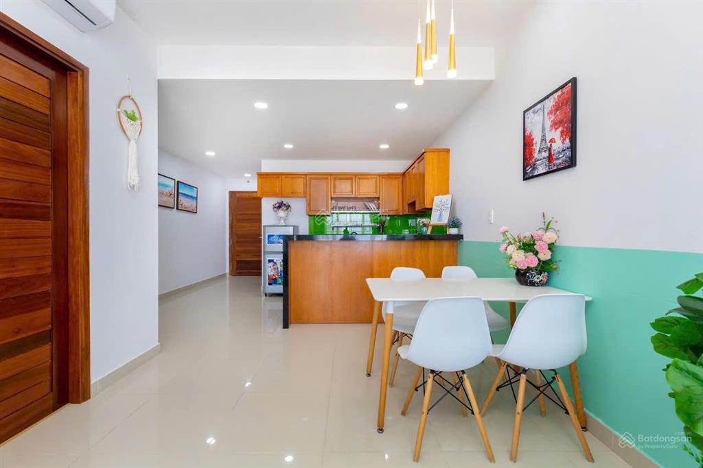 Cần bán gấp căn hộ 2 pn tầng trung hướng đông nam view biển giá cực tốt tại gold sea vũng tàu