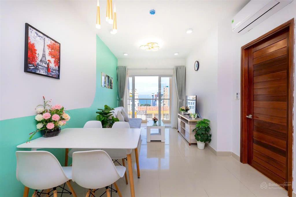Cần bán gấp căn hộ 2 pn tầng trung hướng đông nam view biển giá cực tốt tại gold sea vũng tàu