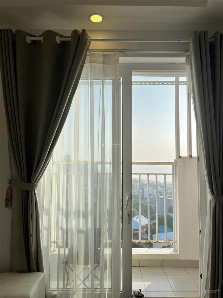 Cần bán nhanh căn 2 phòng ngủ view biển tầng cao nội thất cực xinh tại chung cư melody vt