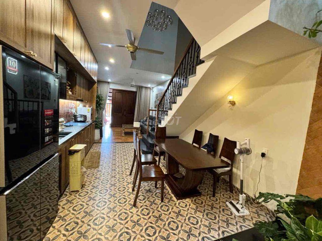 bán nhà kqh cic8 nội thất nhập khẩu