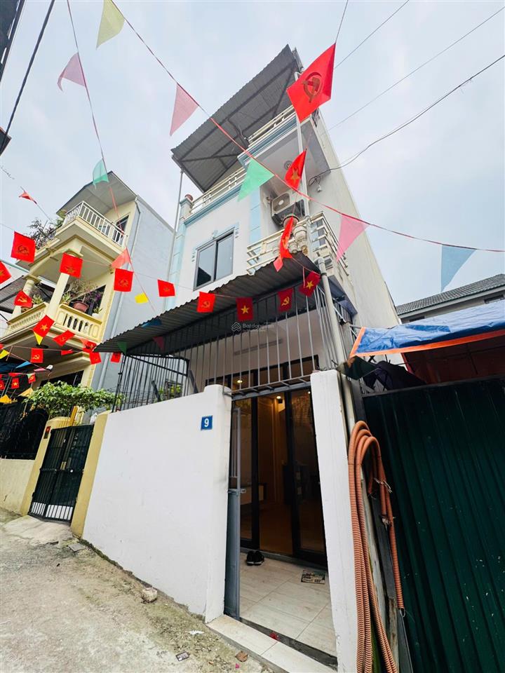 Bán nhà riêng tại vĩnh yên ngõ 9 ngô quyền, 64m2 3 tầng, sổ đỏ, giá chỉ 2,45 tỷ.  0986 797 ***