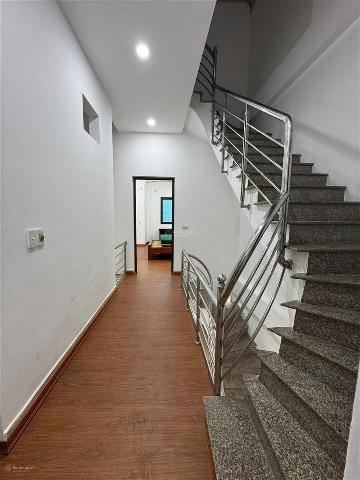 Bán nhà riêng tại vĩnh yên ngõ 9 ngô quyền, 64m2 3 tầng, sổ đỏ, giá chỉ 2,45 tỷ.  0986 797 ***