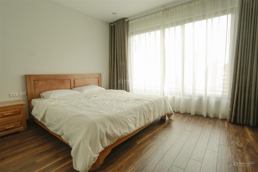 Chung cư đủ đồ tại cầu giấy, gần bigc, 50m2, có ban công, nội thất hiện đại, an ninh, ô tô đỗ cửa