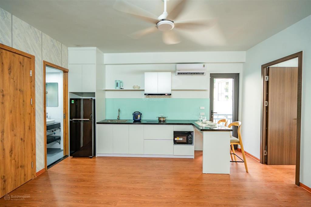 Cho thuê gấp chung cư 1 phòng ngủ tại cầu giấy, dịch vọng hậu, 52m2, thoáng sạch sẽ, giá cực rẻ