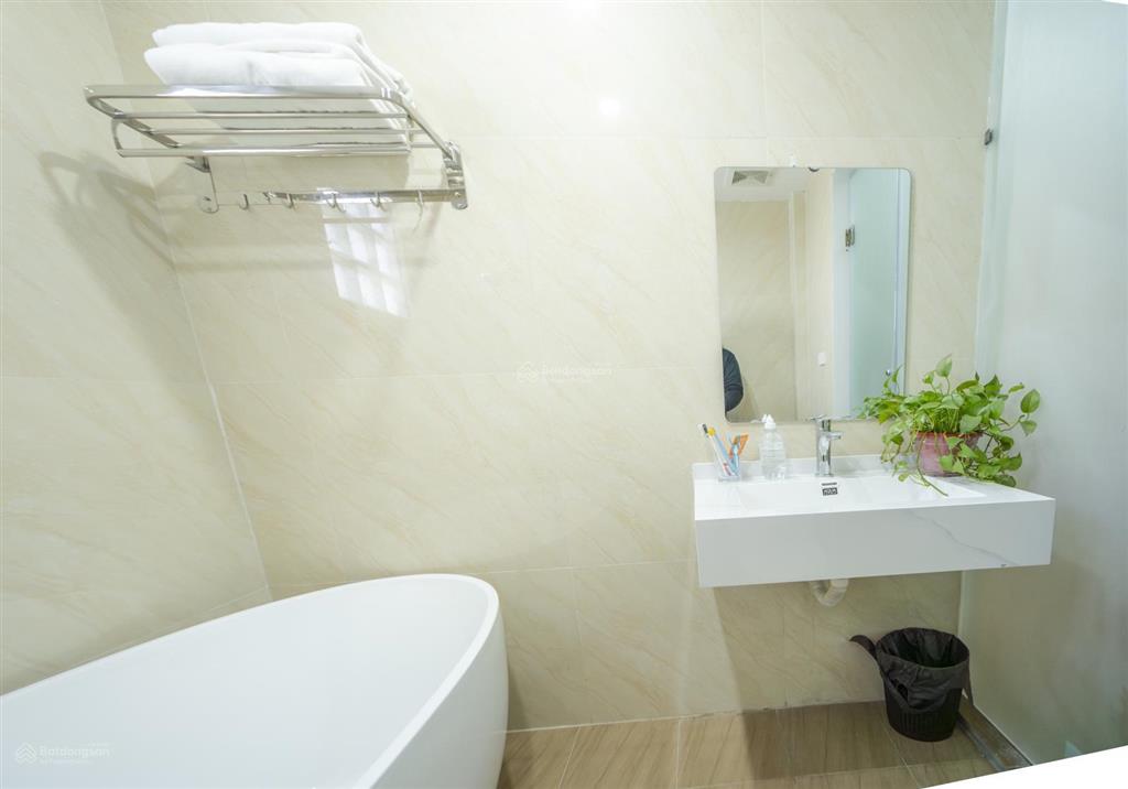 Căn hộ dịch vụ cho thuê ngắn ngày tại ba đình, dài ngày giá cực tốt, có ban công thoáng, an ninh