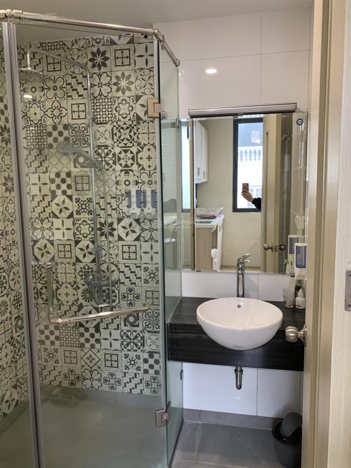 Cho thuê gấp căn hộ dịch vụ tại ngọc hà, 45m2, có đầy đủ nội thất, thoáng sạch sẽ, giá cực rẻ