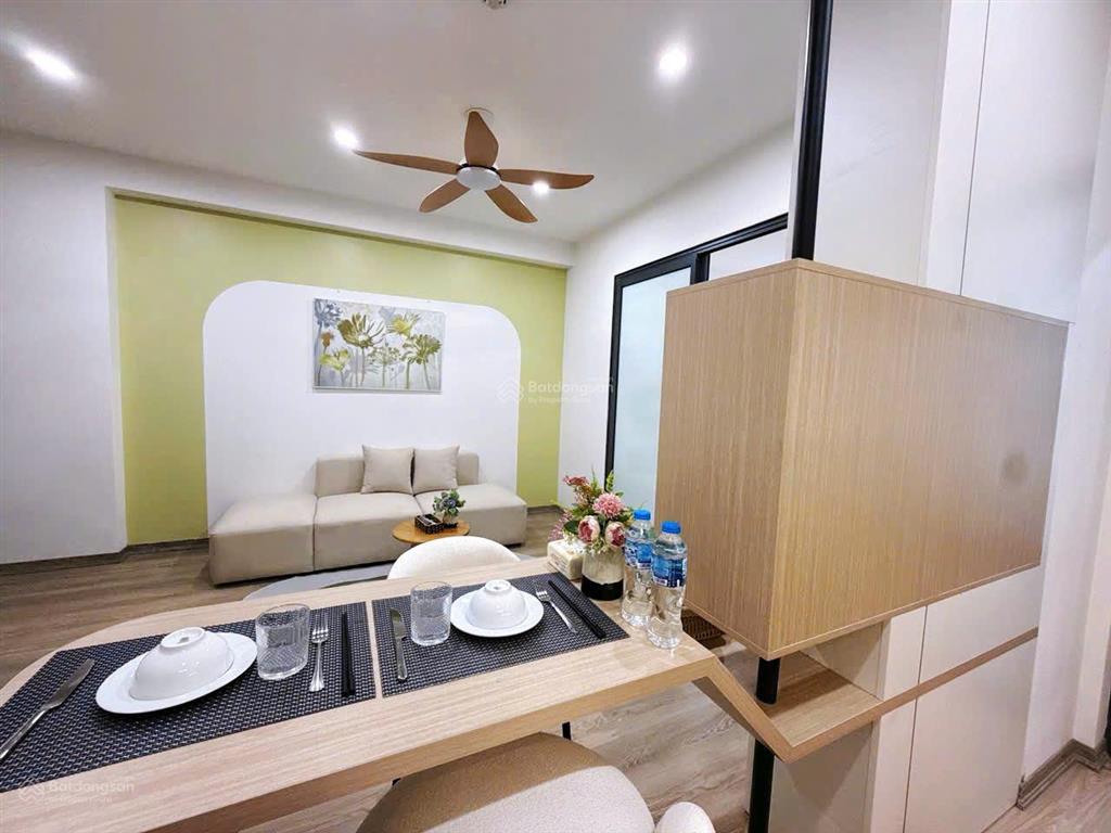 Chung cư evergreen cho thuê, nhà mới bàn giao, 2 ngủ, 2 vệ sinh, 60m2, full nội thất cao cấp
