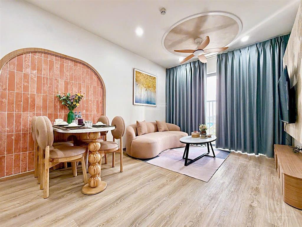 Chung cư evergreen cho thuê, nhà mới bàn giao, 2 ngủ, 2 vệ sinh, 60m2, full nội thất cao cấp