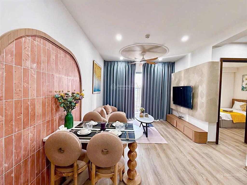 Chung cư evergreen cho thuê, nhà mới bàn giao, 2 ngủ, 2 vệ sinh, 60m2, full nội thất cao cấp