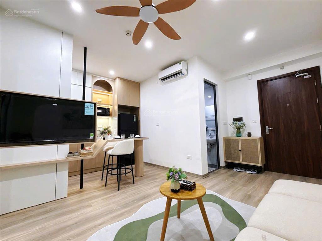 Chung cư evergreen cho thuê, nhà mới bàn giao, 2 ngủ, 2 vệ sinh, 60m2, full nội thất cao cấp