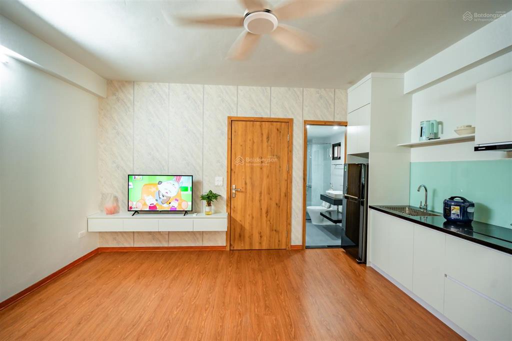 Nhượng gấp chung cư 1 ngủ 1 khách tại cầu giấy, 50m2, thoáng sạch sẽ, gần công viên cầu giấy