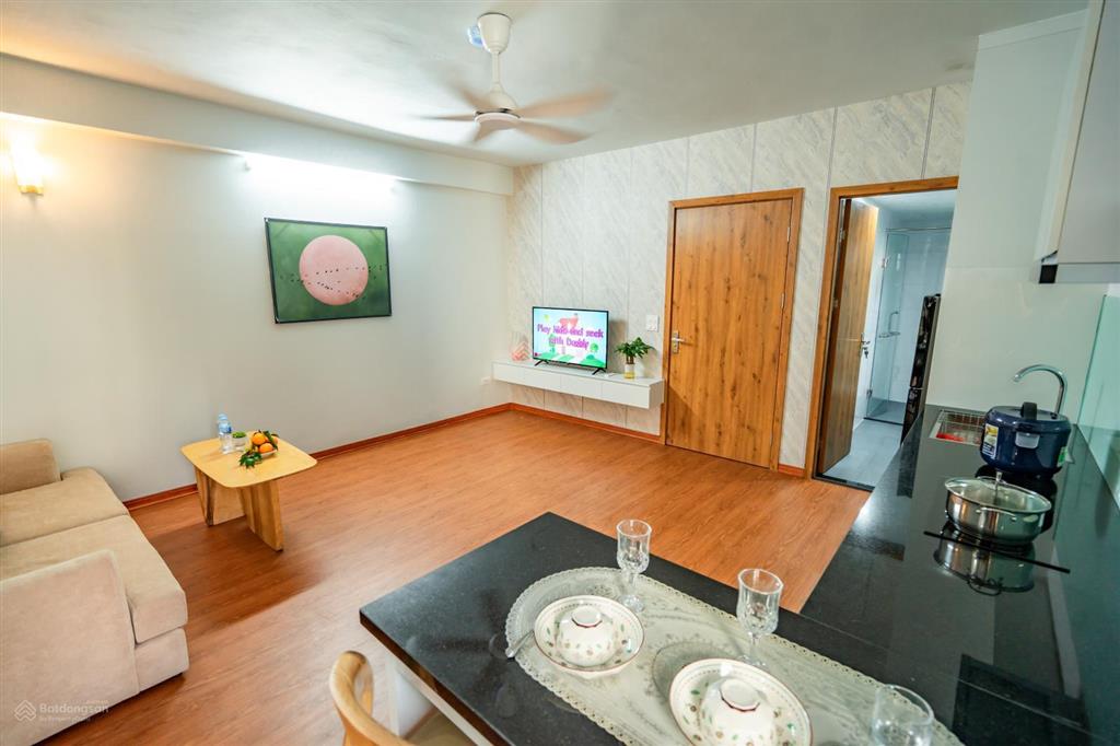 Nhượng gấp chung cư 1 ngủ 1 khách tại cầu giấy, 50m2, thoáng sạch sẽ, gần công viên cầu giấy