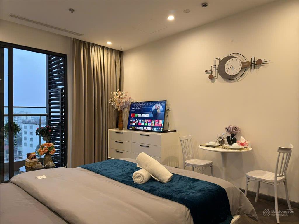 Chung cư cho thuê tại evergreen mới nhận bàn giao cần cho thuê gấp, giá cực tốt, nội thất hiện đại
