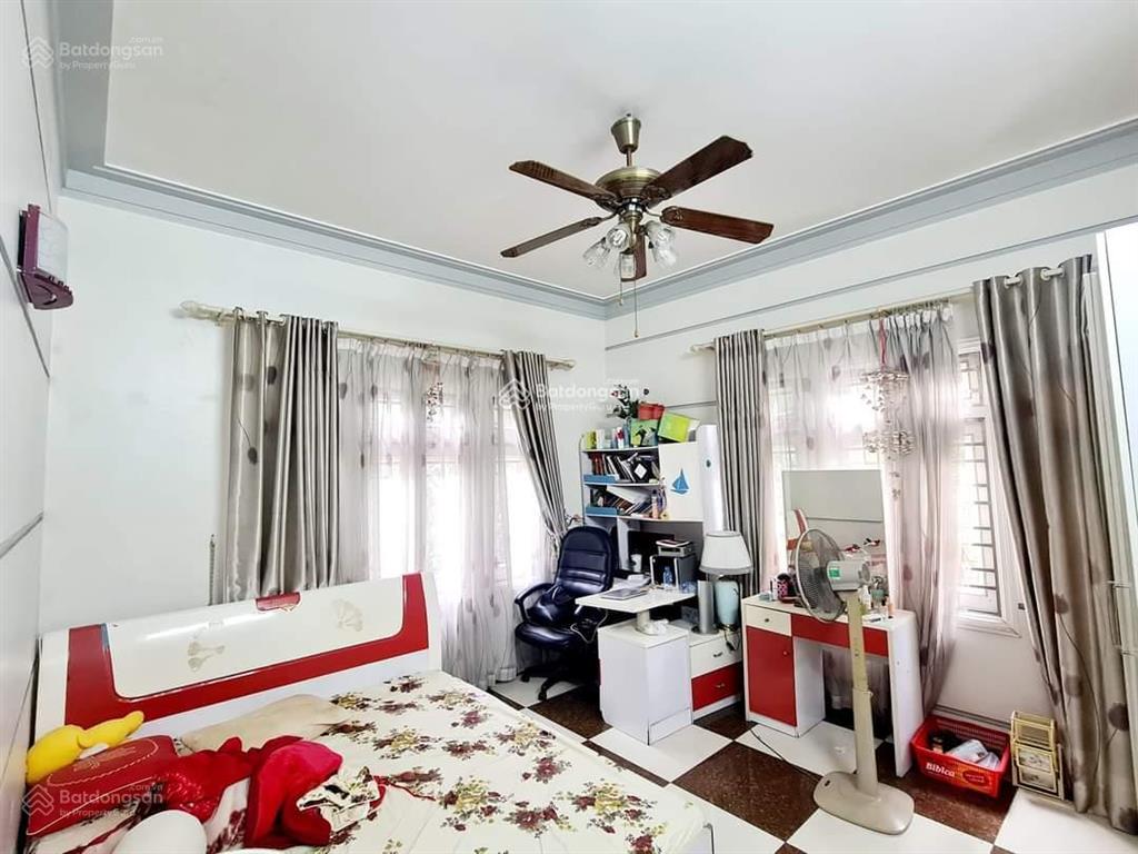 Bán căn góc 2 mặt tiền diện tích 140m2 x 4 tầng, góc 2 mặt tiền 8m và 17m, đã hoàn thiện, 36.5 tỷ