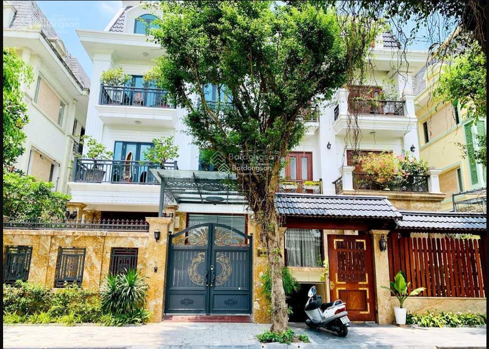 Cần tiền bán căn biệt thự linh đàm 245m2 x 4 tầng, giá 65 tỷ, sđcc, đang cho thuê