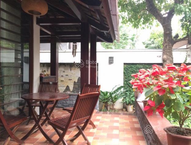 Bán biệt thự bán đảo linh đàm 256m2, mặt đường nguyễn duy trinh siêu vip, nội thất đẹp