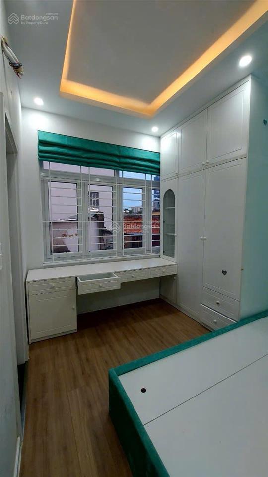 Bán nhà nguyễn xíphạm văn đồng phường 13 cũ 4.2x10 2 lầu sân thượng. 4 phòng ngủ 5 wc. giá 6,5tỷ.