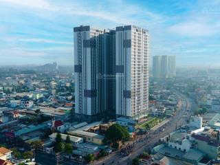 Nhà sổ hồng tầng cao (15.24), 2pn2wc giá 2tỷ394, gần làng đhqg hcm, view hồ bơi  dễ cho thuê