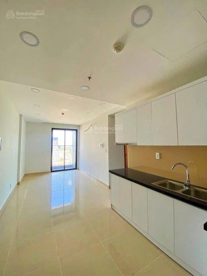 Nhà sổ hồng (7.08),2pn2wc giá chỉ 2ti4, gần làng đhqg hcm, view hồ bơi có dòng tiền thuê 6tr/tháng