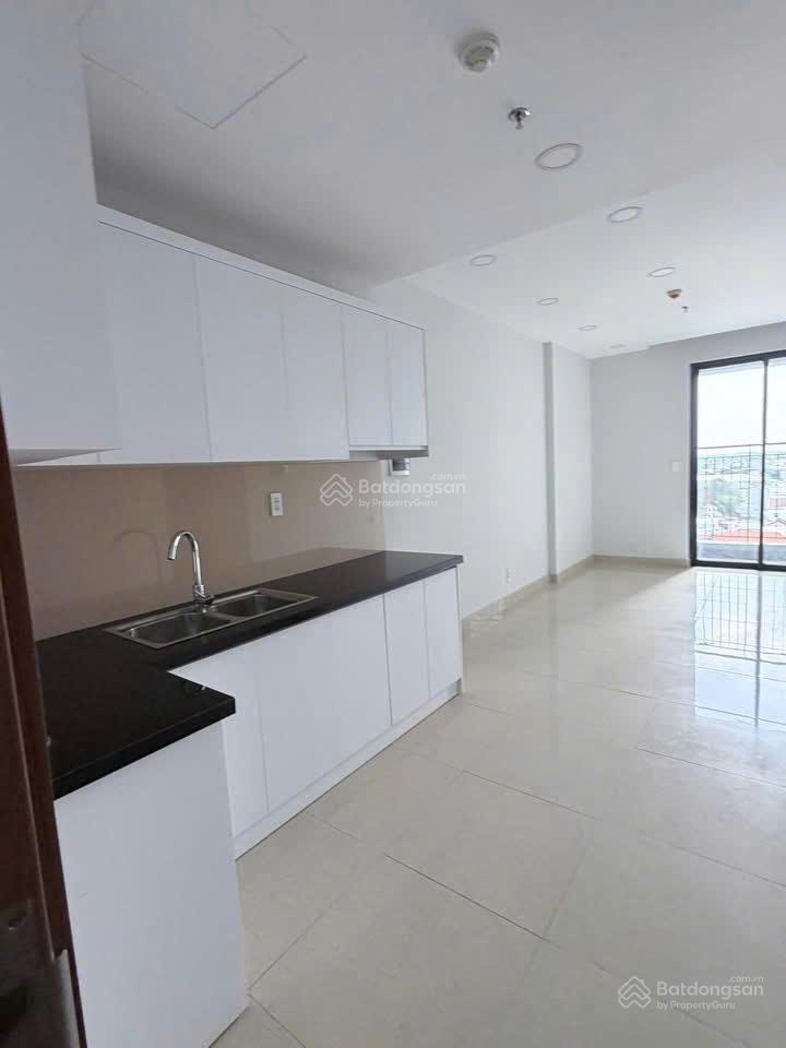 Nhà sổ hồng tầng cao (28.24), 2pn2wc giá chỉ 2ti39, gần làng đhqg hcm , view hồ bơi dễ cho thuê