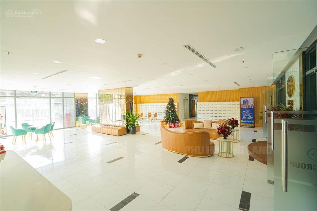 Nhà sổ hồng tầng cao (28.24), 2pn2wc giá chỉ 2ti39, gần làng đhqg hcm , view hồ bơi dễ cho thuê