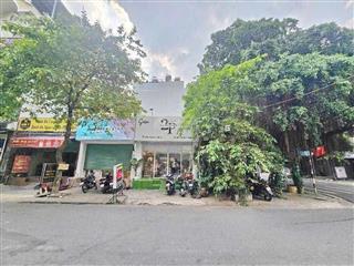 Bán lô góc 2mt đường 79 và 42 tân quy, q7, 18x19m2, giá 76 tỷ  0918 278 ***