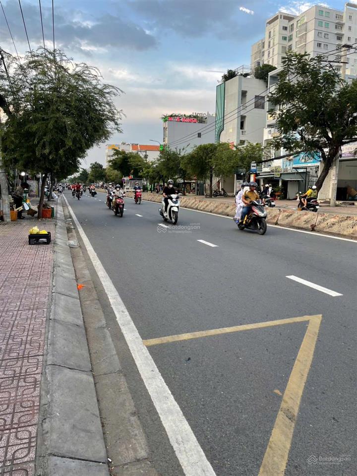 Nhà mt huỳnh tấn phát thị trấn nhà bè, 8x31m2, giá 20 tỷ chốt nhanh, sổ đỏ trao tay,  0918 278 ***