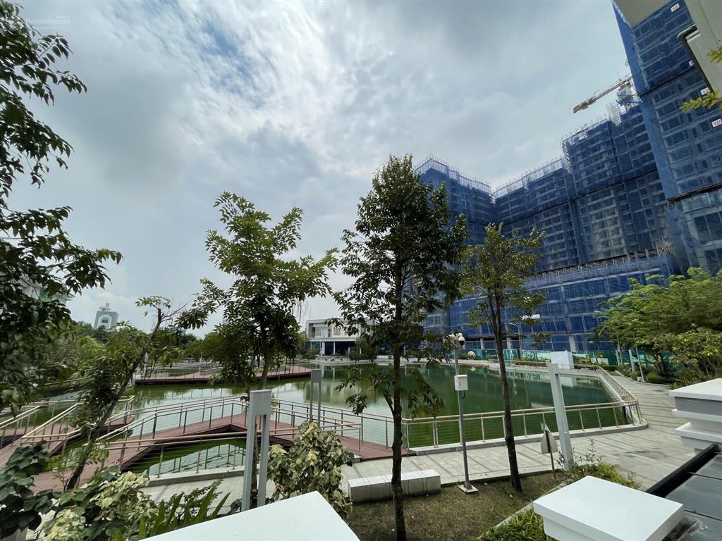 Cho thuê biệt thự cao cấp the peak garden, q7, có hầm, thang máy, 2 mặt tiền trước sau 60tr/th