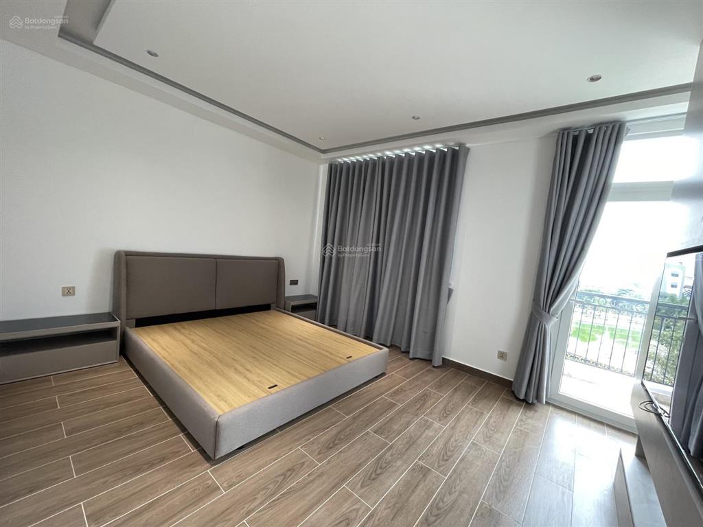 Cho thuê biệt thự cao cấp the peak garden, q7, có hầm, thang máy, 2 mặt tiền trước sau 60tr/th