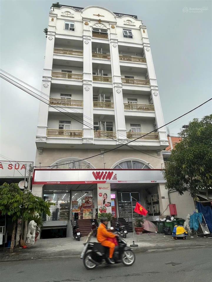 Cần bán tòa nhà chdv đường lý phục man q7, 106 phòng, thu nhập 500tr/th, 140 tỷ.  0918 278 ***