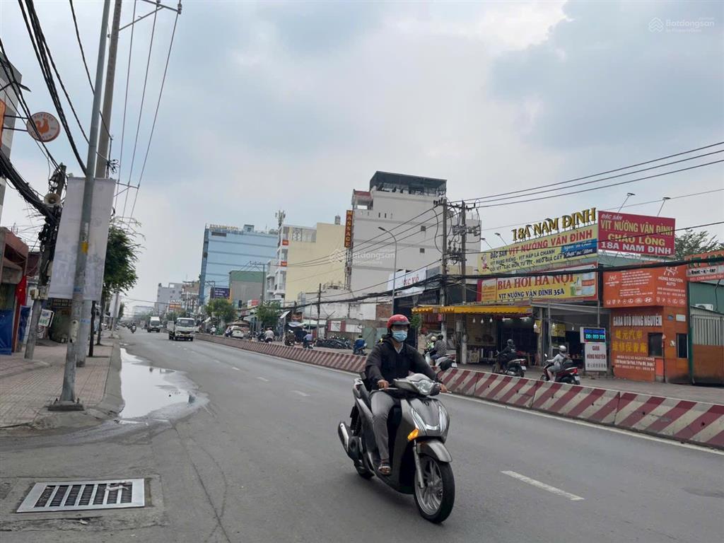 Bán đất 1.200m2 full thổ cư 2 mt huỳnh tấn phát, quận 7, có nhà trọ thu nhập 300tr/th giá 140 tỷ