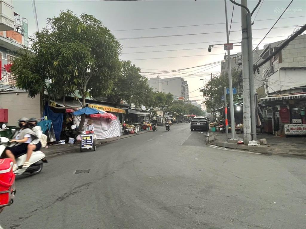 Bán đất 1.200m2 full thổ cư 2 mt huỳnh tấn phát, quận 7, có nhà trọ thu nhập 300tr/th giá 140 tỷ