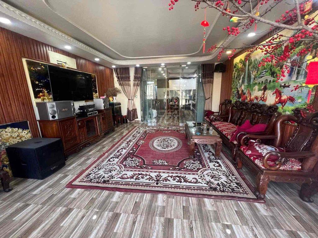 Phòng Spa 40m2 tầng 1 ngay Hùng Vương, An Duong 8 triệu /1 tháng