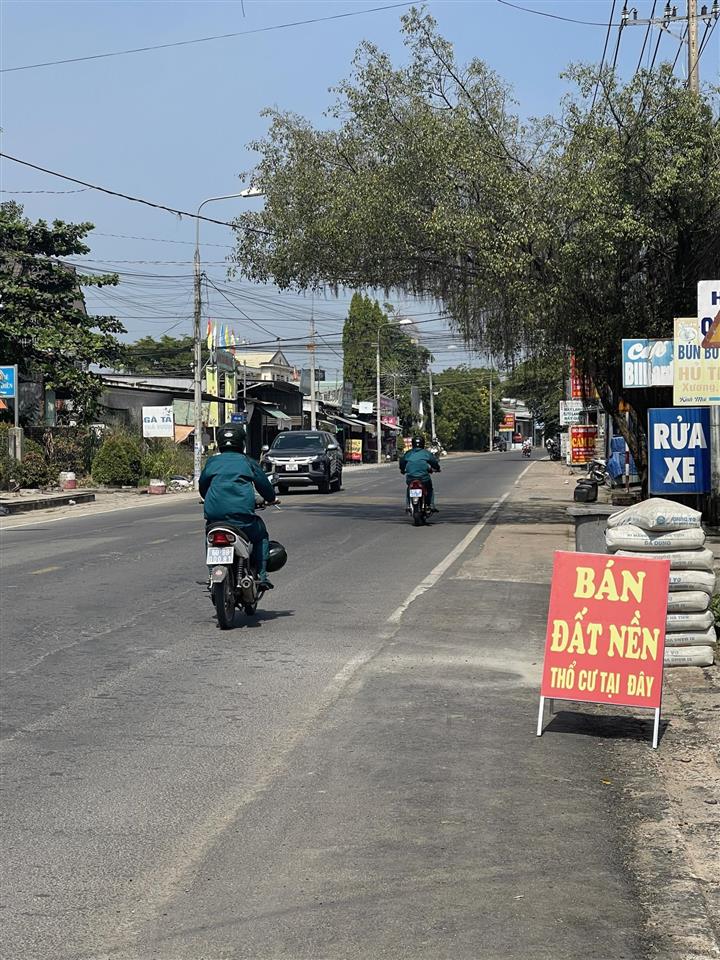 Bán đất thổ cư 2 mặt tiền ngay chợ giang điền xây được 5 căn phòng trọ cho thuê quá hợp lý