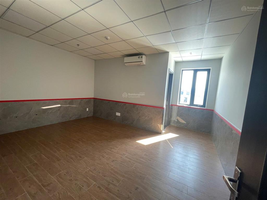 Cho thuê tòa nhà 7 tầng thang máy sát đại lộ phan đăng lưu, gần trung tâm tài chính